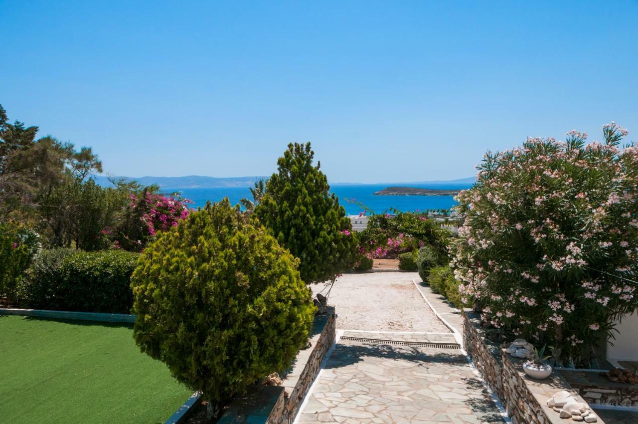 Dryades Family Hotel Drios Exterior photo