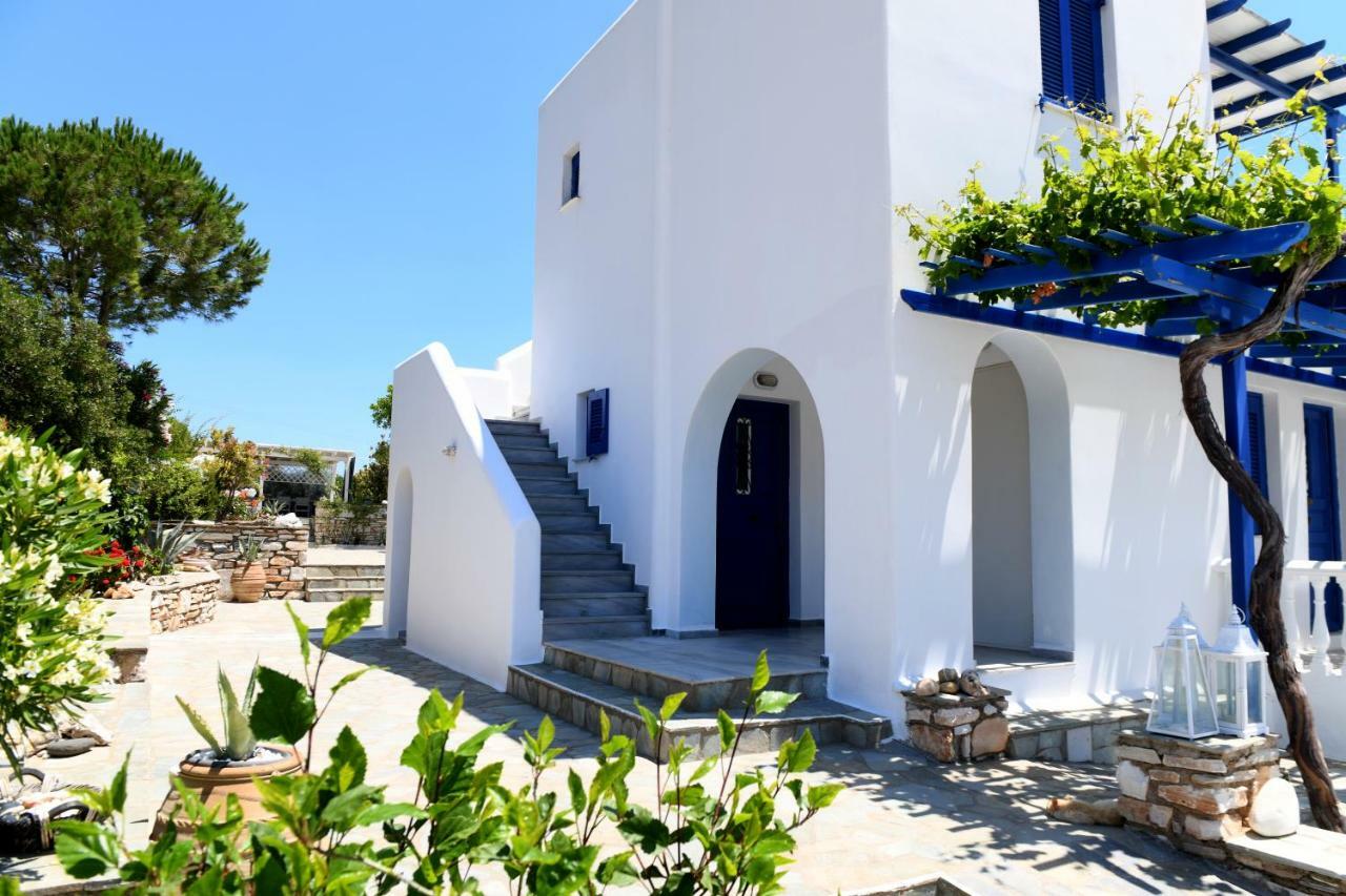 Dryades Family Hotel Drios Exterior photo