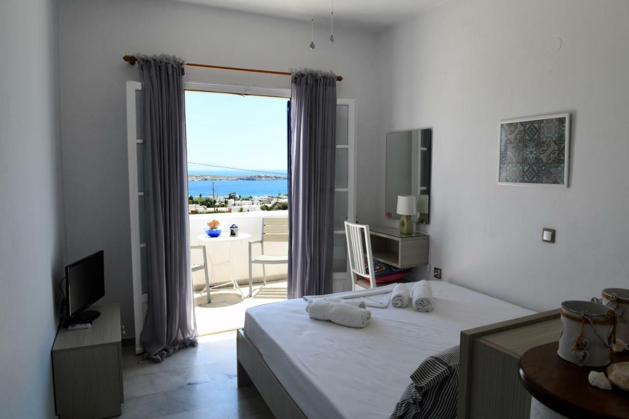 Dryades Family Hotel Drios Exterior photo