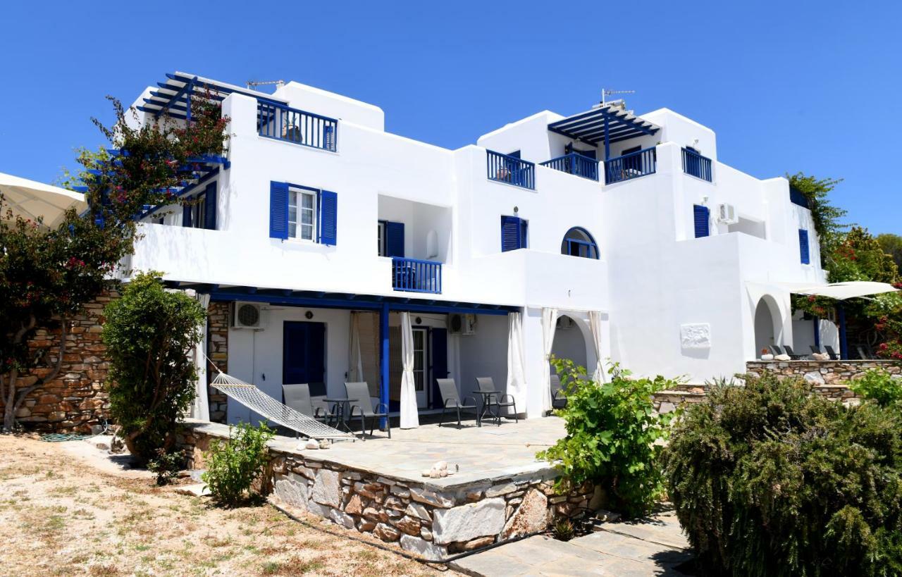 Dryades Family Hotel Drios Exterior photo
