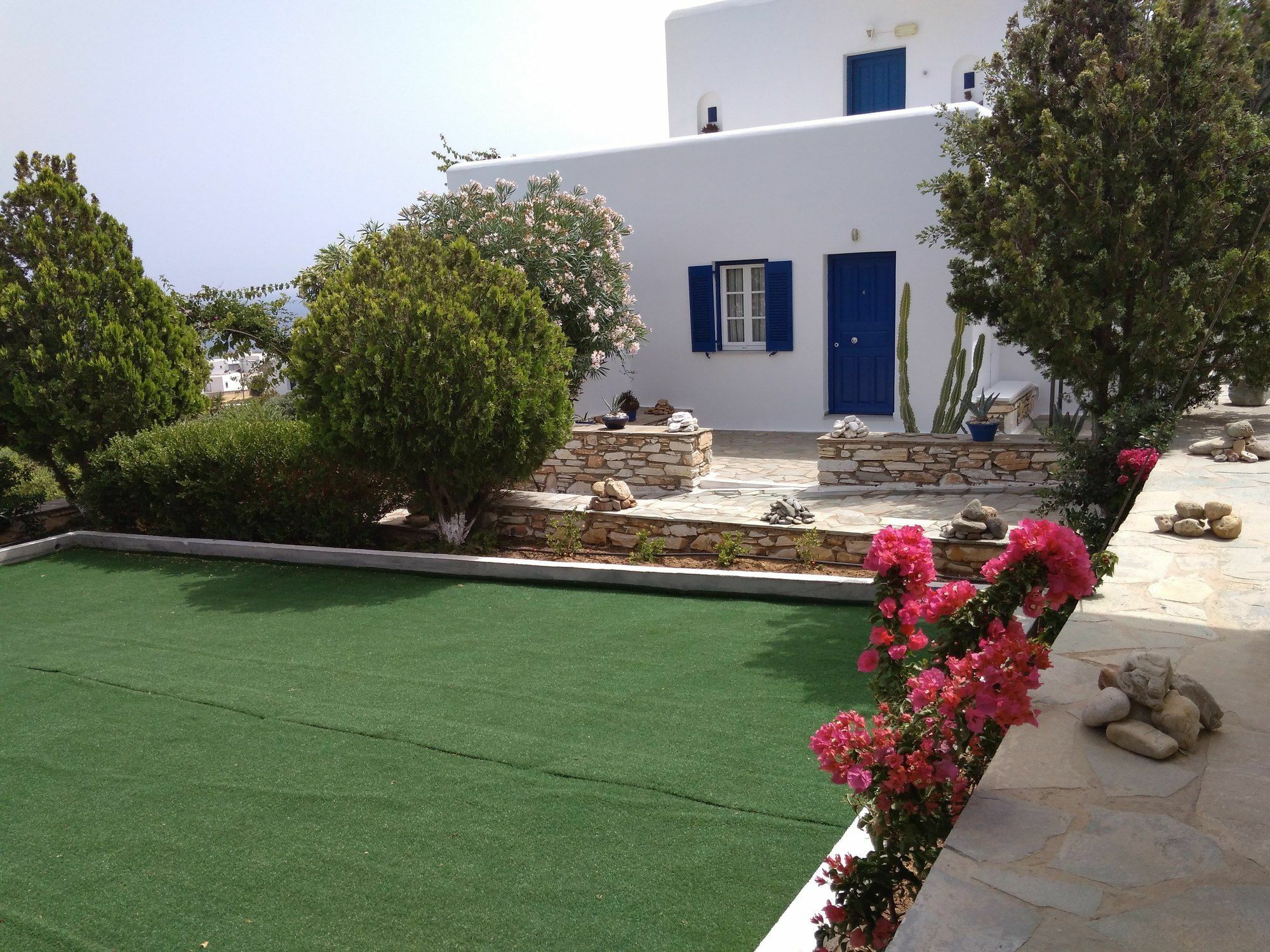 Dryades Family Hotel Drios Exterior photo