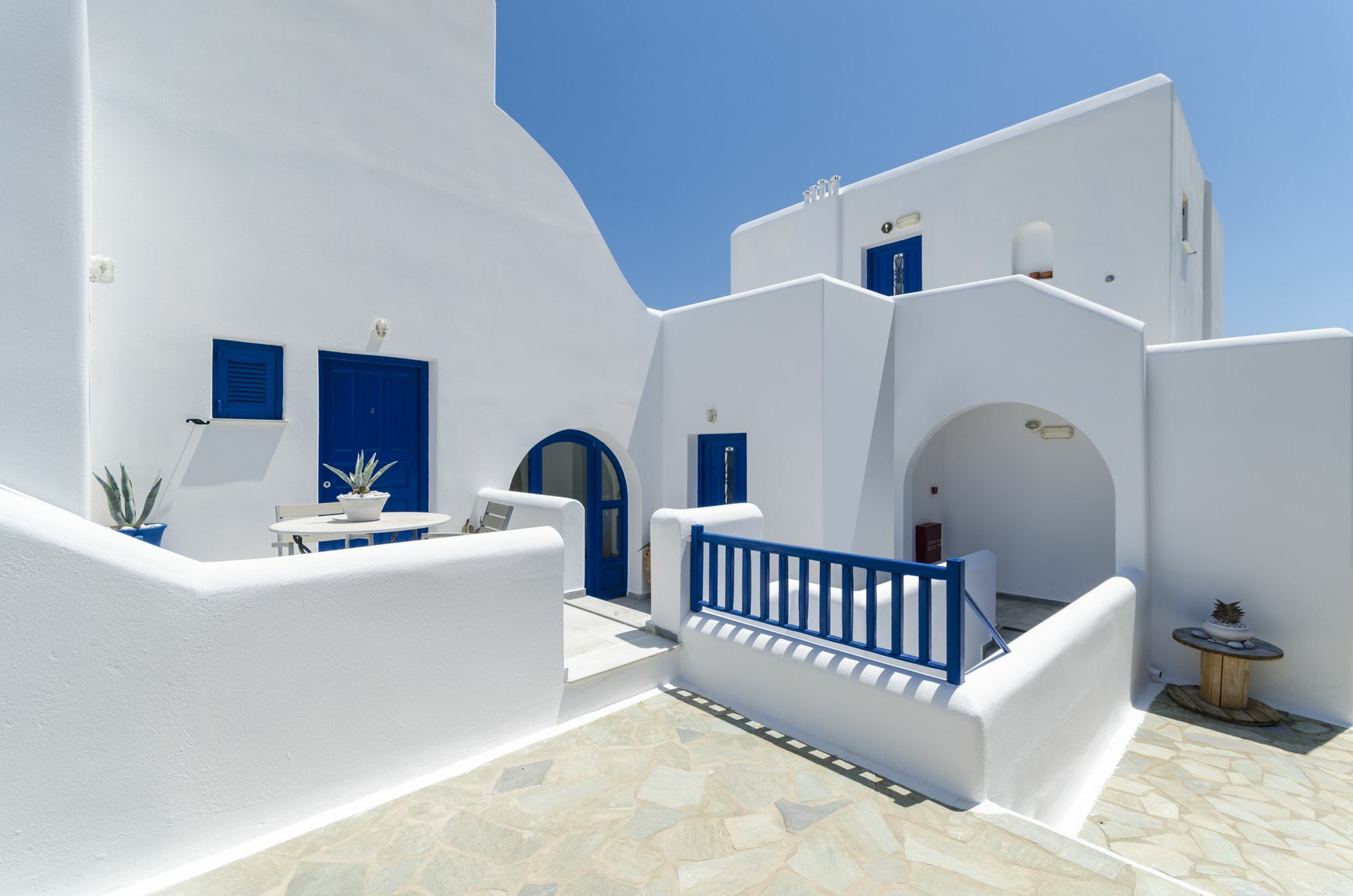 Dryades Family Hotel Drios Exterior photo