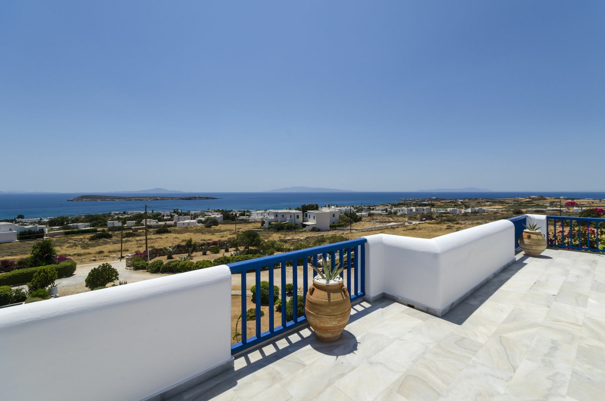 Dryades Family Hotel Drios Exterior photo