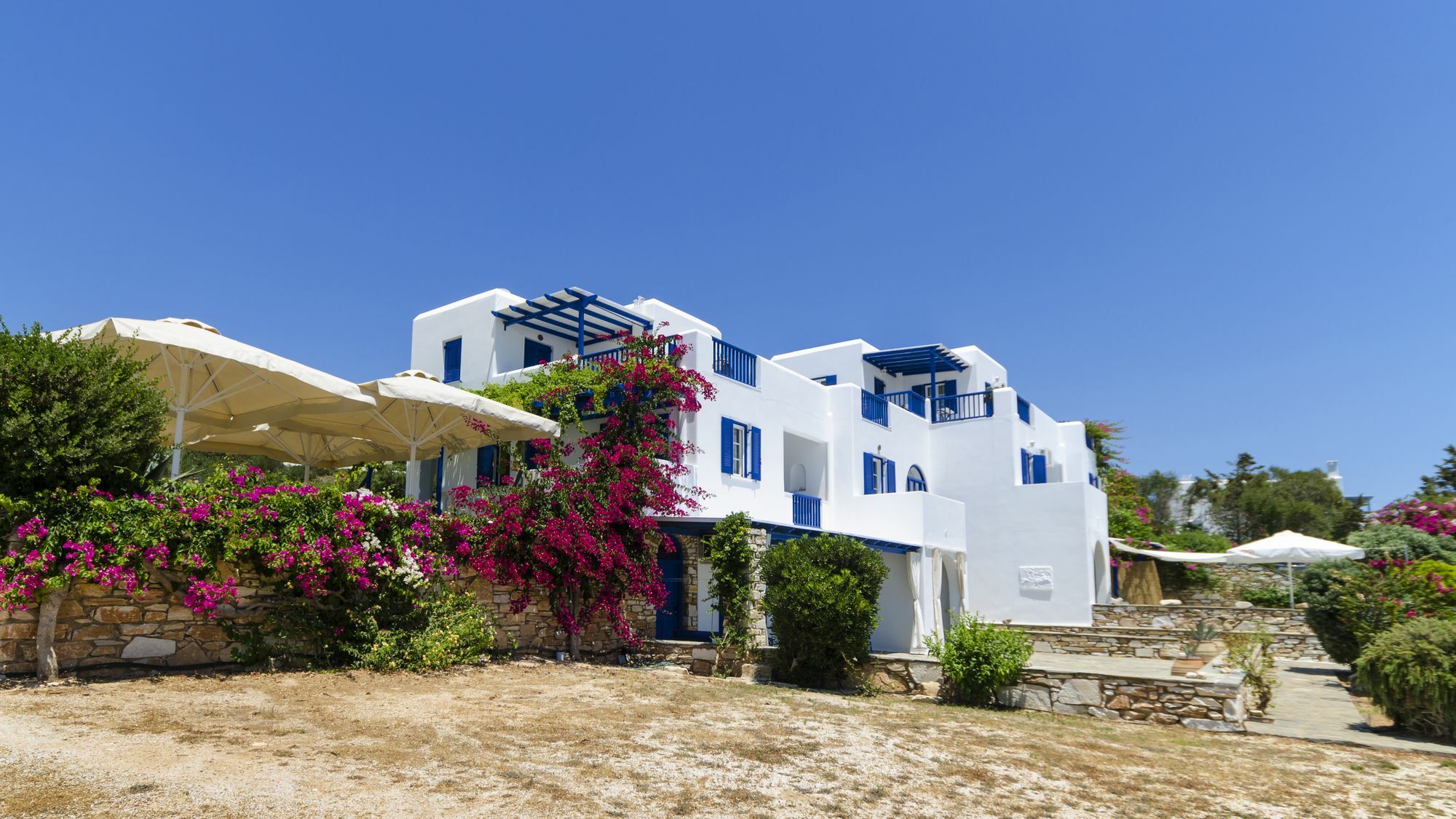 Dryades Family Hotel Drios Exterior photo