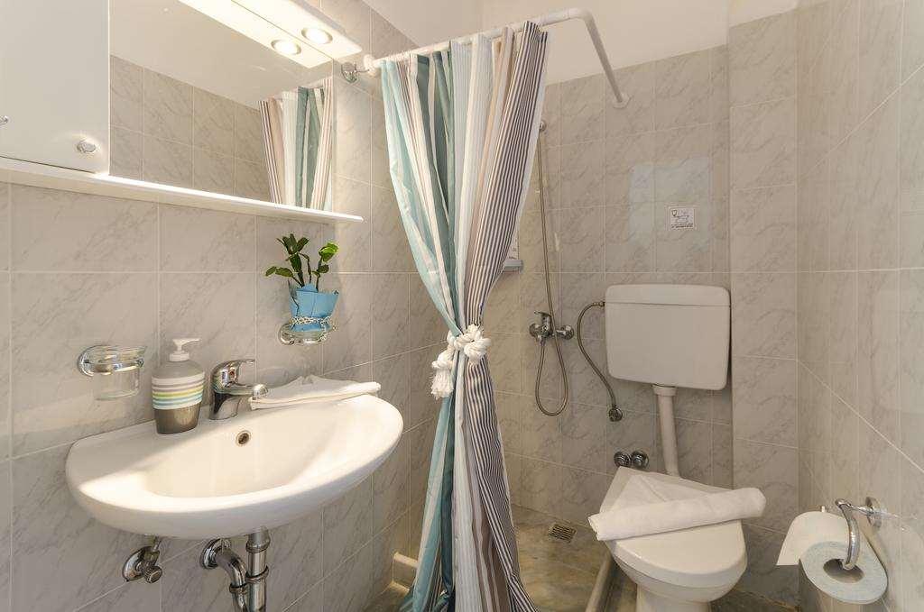 Dryades Family Hotel Drios Room photo